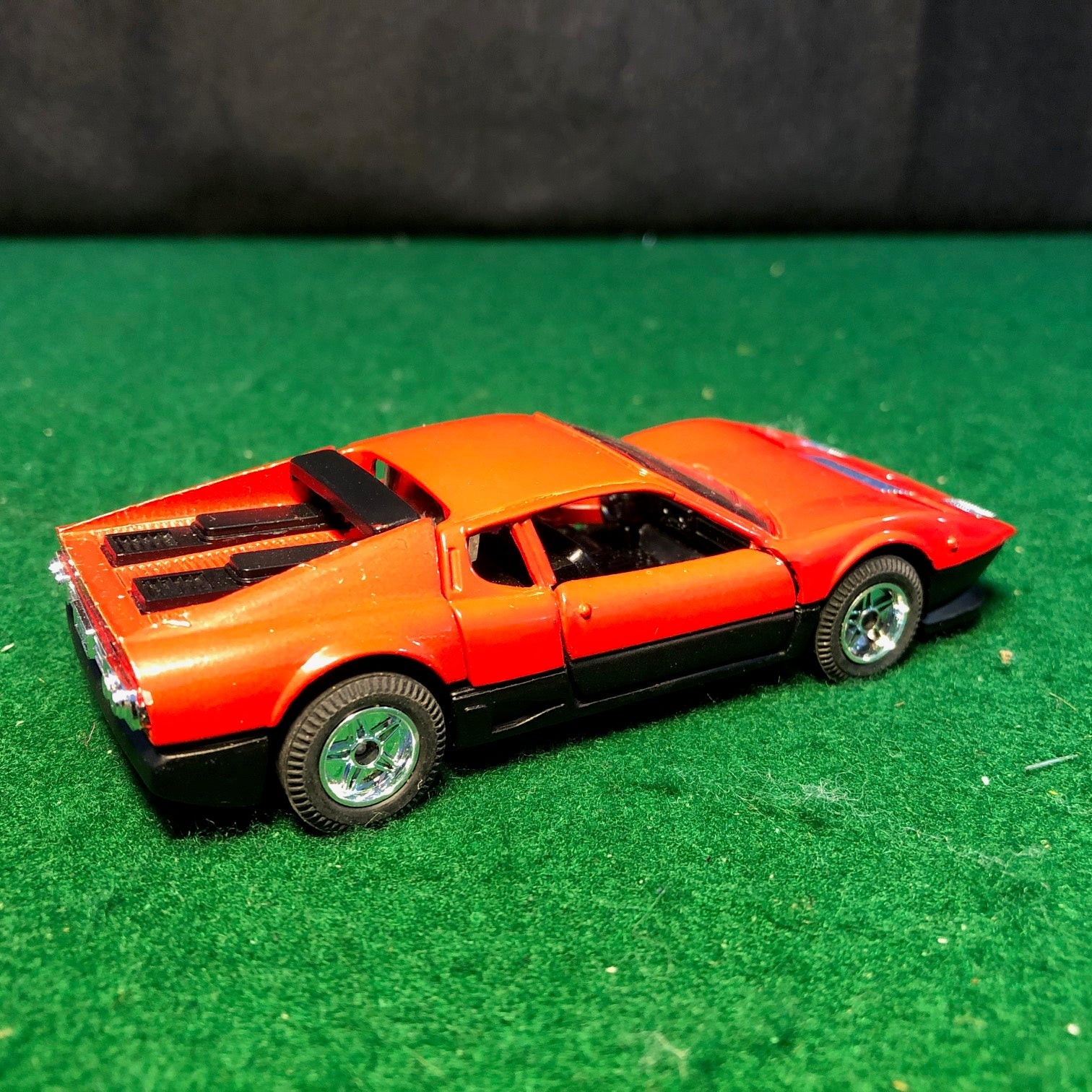 Ferrari 512 BB Berlinetta Boxer Red/Black by Yonezawa 1:40 (G-68)(No box)