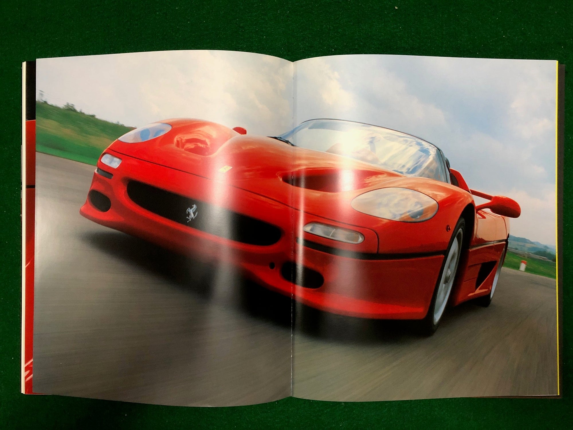 Ferrari F50 Presentation Book (1002/95)