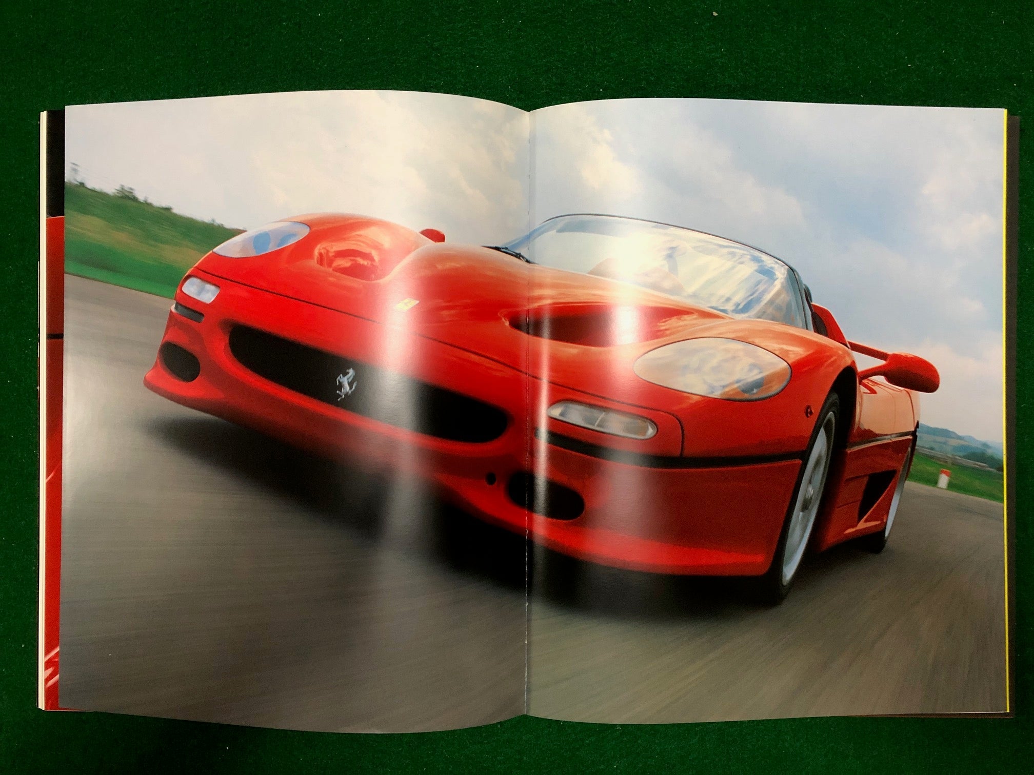 Ferrari F50 Presentation Book (1002/95)