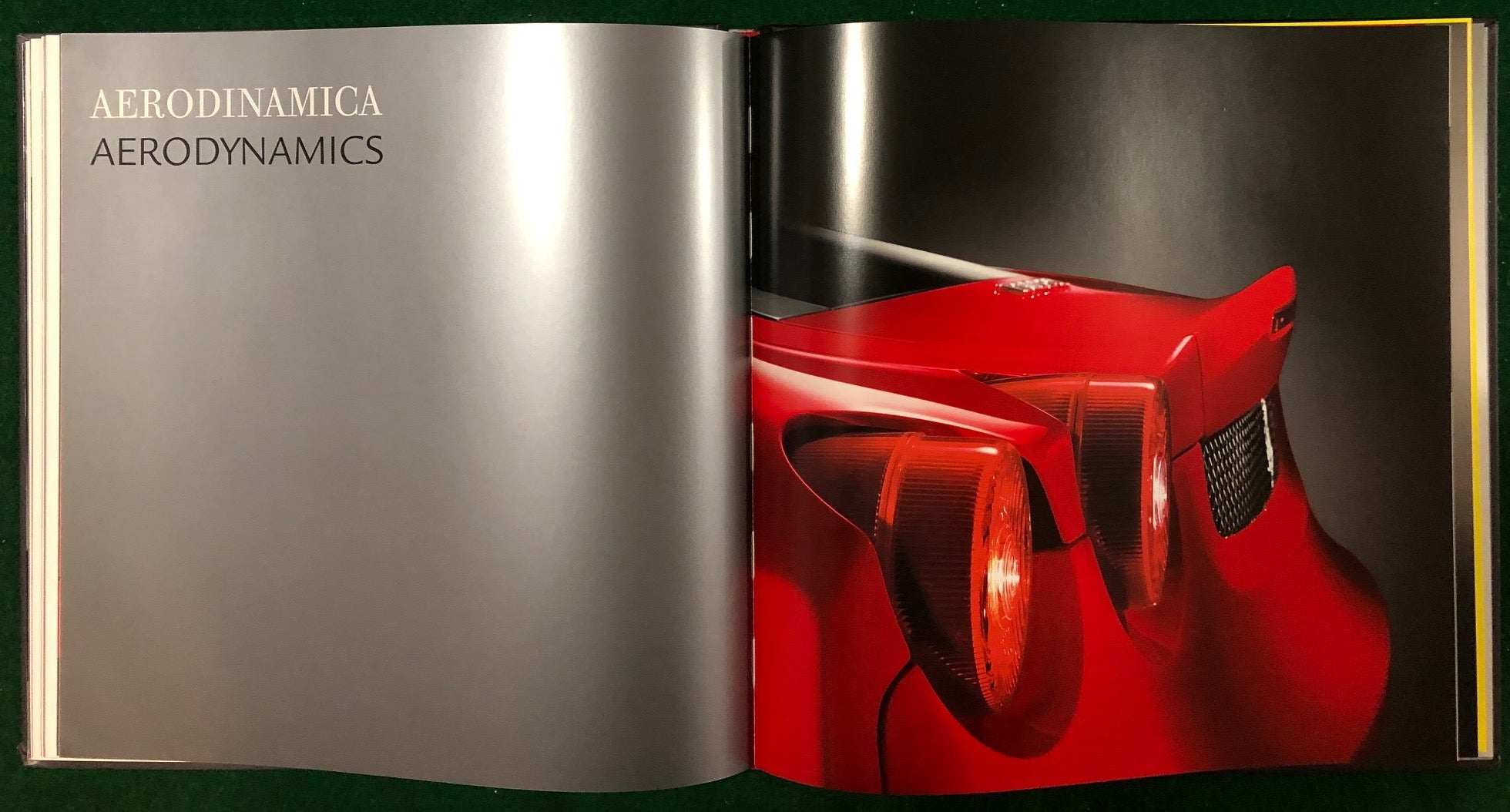 Ferrari F430 Deluxe Brochure (2125/04)