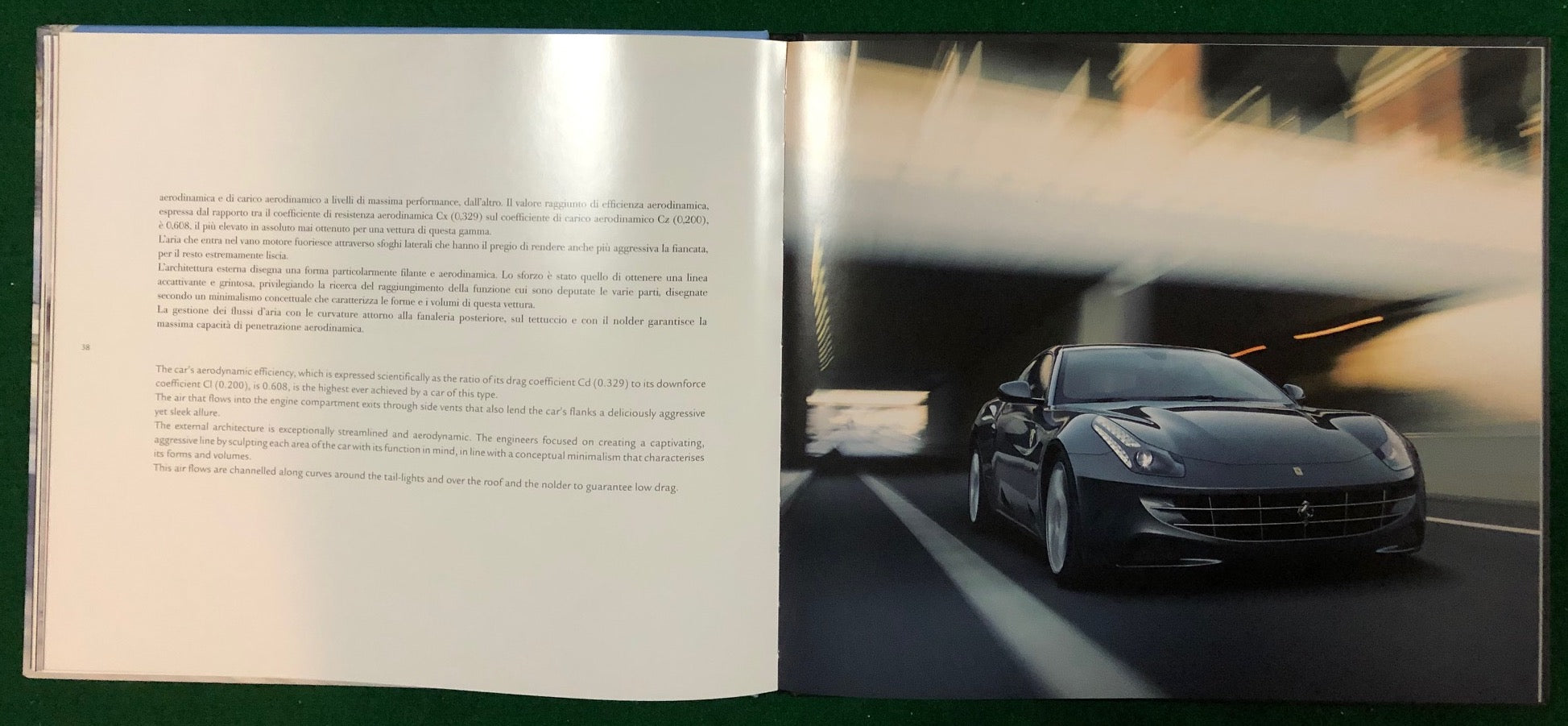 Ferrari FF Deluxe Brochure (3819/11)