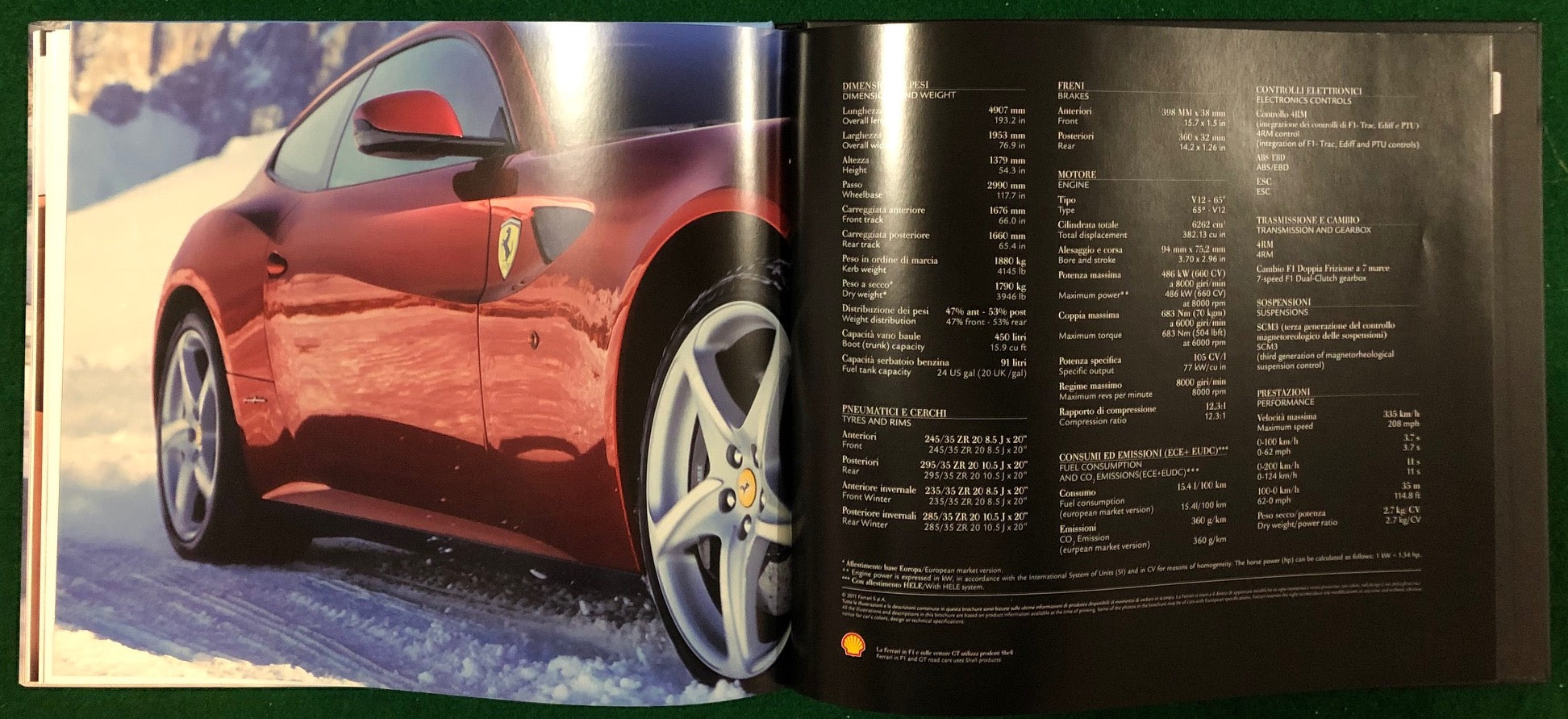 Ferrari FF Deluxe Brochure (3819/11)
