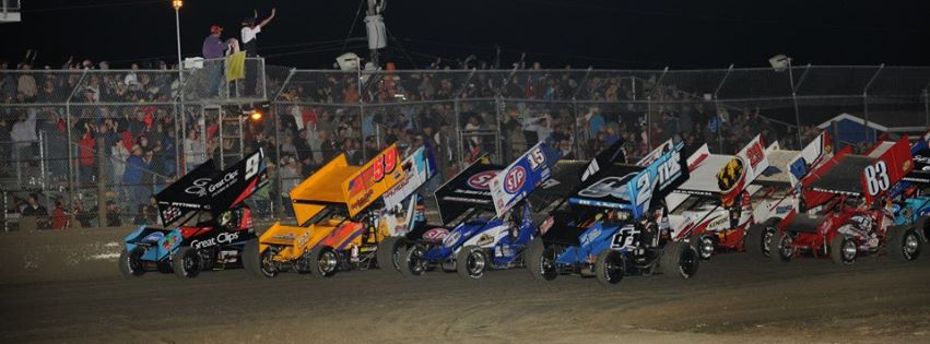 row or sprint cars on dirt circle track