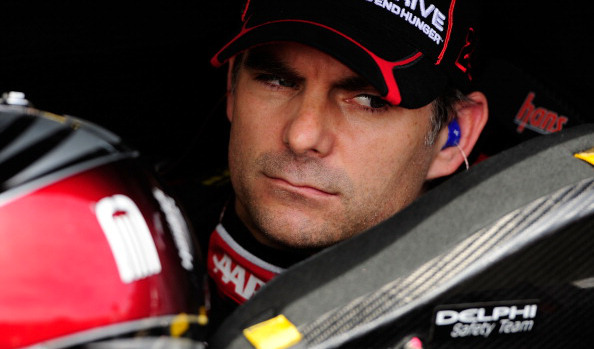 jeff gordon in a race car