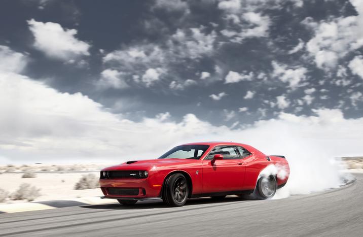 dodge challnger hellcat doing a burnout