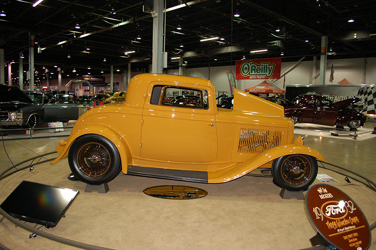 Phil & Deb Becker - 1932 Ford passenger side