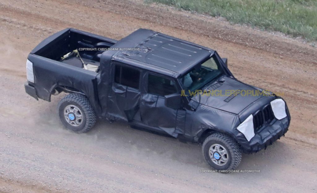 jeep gladiator spy shot