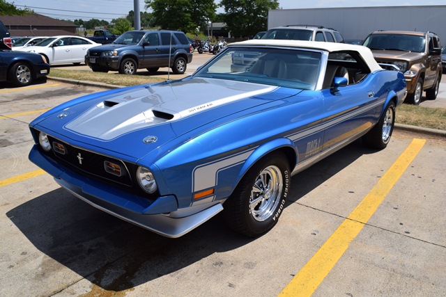 blue 1972 ford mustang mach 1 convertible