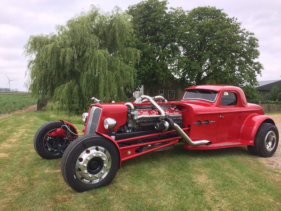 Frans' V16 Hot Rod with a Detroit diesel engine