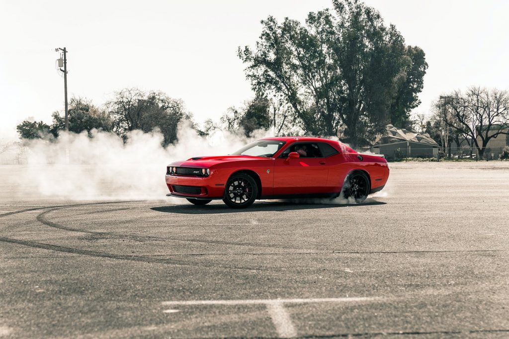 dodge challenger doing a burnout