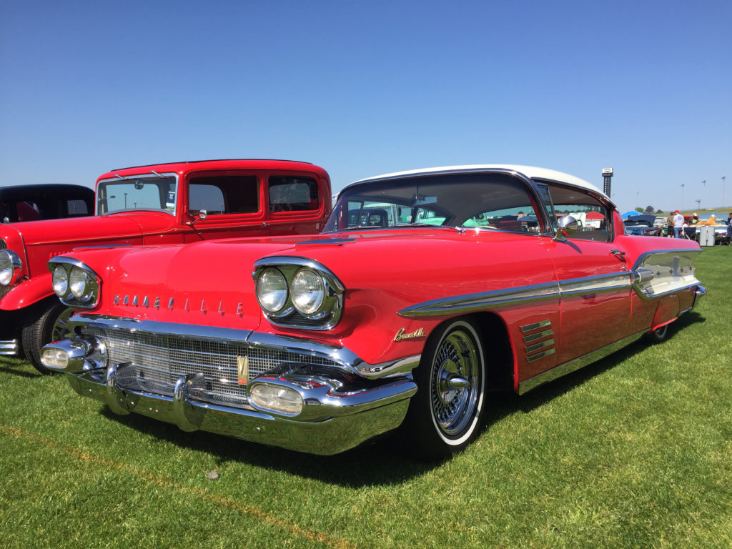 Atlanta Motorama Pontiac Bonneville