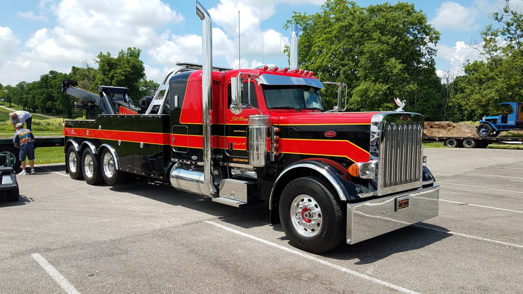 Vintage Semi Truck Recovery Tow Rig