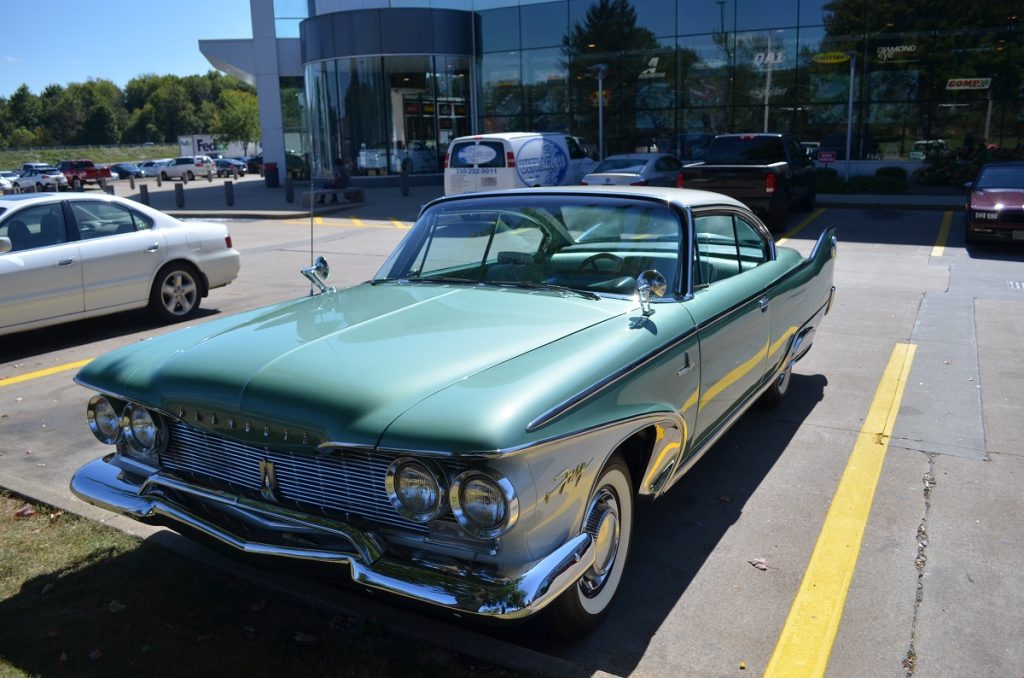 1960 plymouth fury hardtop front quarter hood