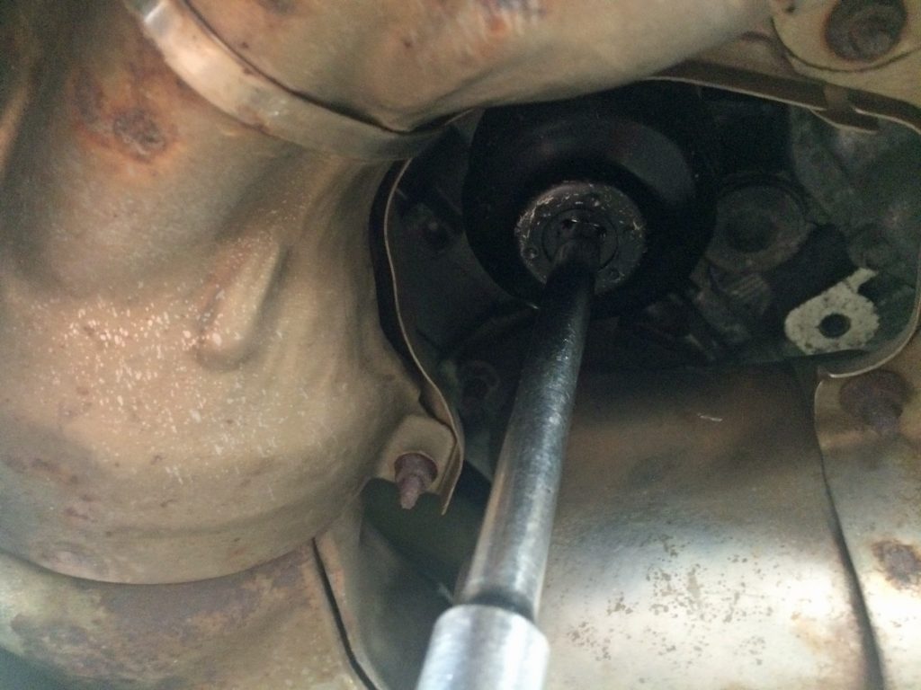 removing oil filter on a subaru ej series engine
