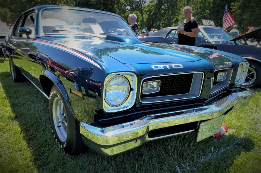 1974 pontiac Ventura gto at a car show