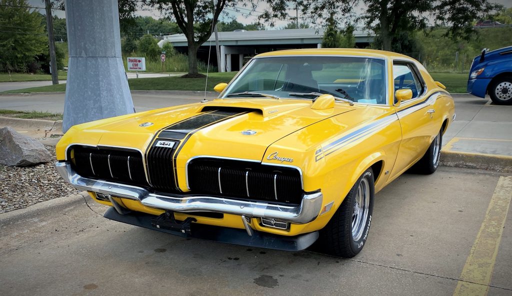 1970 mercury cougar xr7 front quarter shot