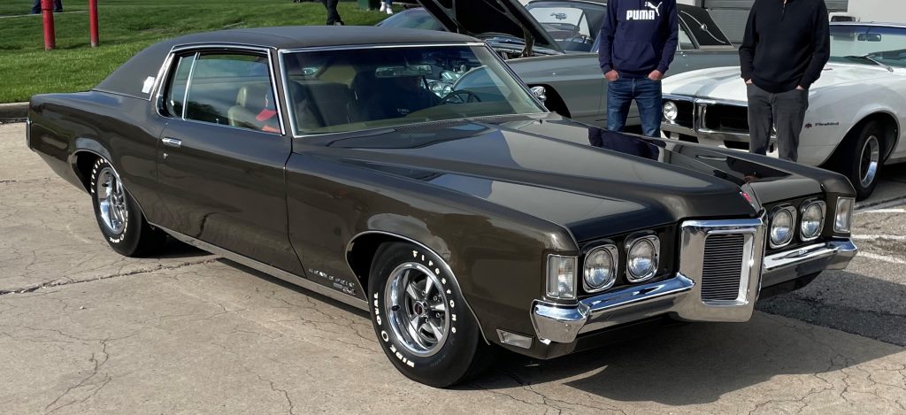 1969 Pontiac Grand Prix SJ, front quarter