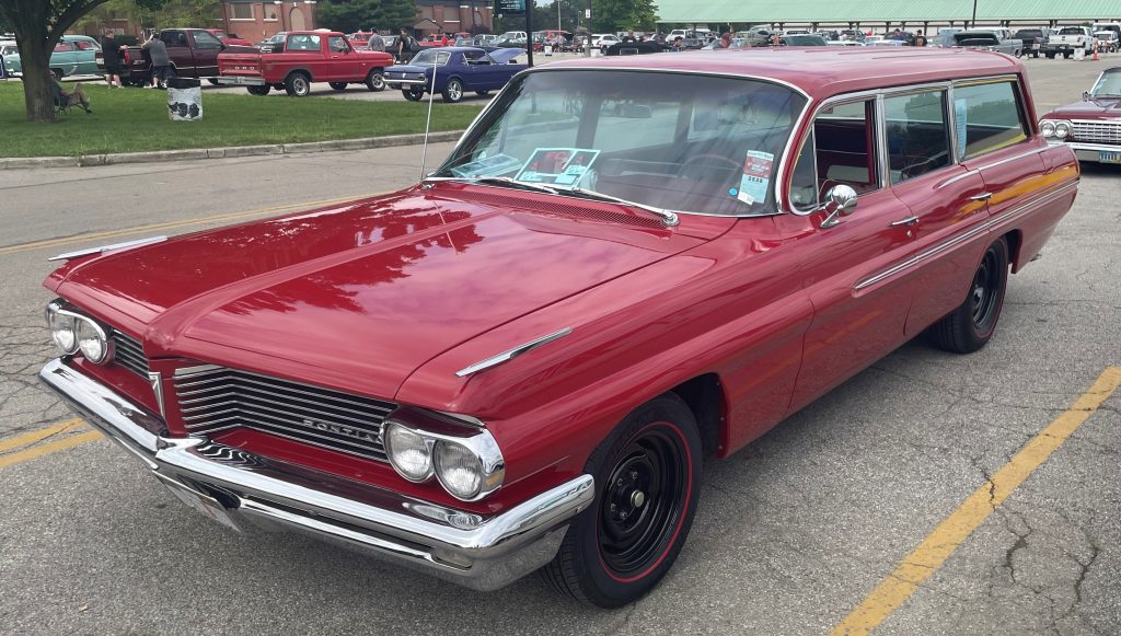 1962 Pontiac Safari Station Wagon