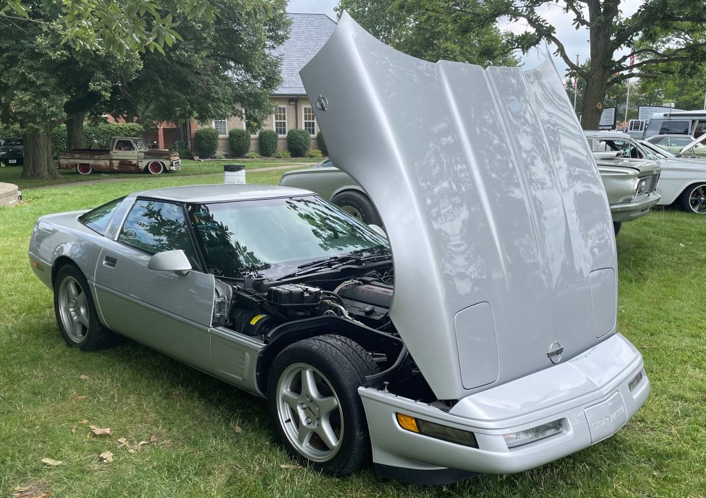 silver 1996 chevy corvette c4