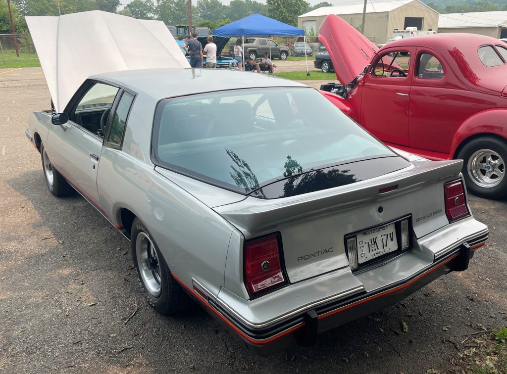 rear view of a 1986 pontiac 2+2 aerocoupe