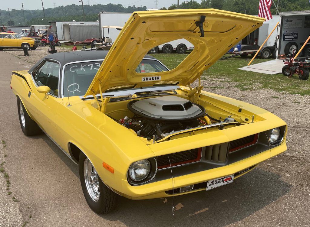 yellow 1972 Plymouth cuda shaker 440