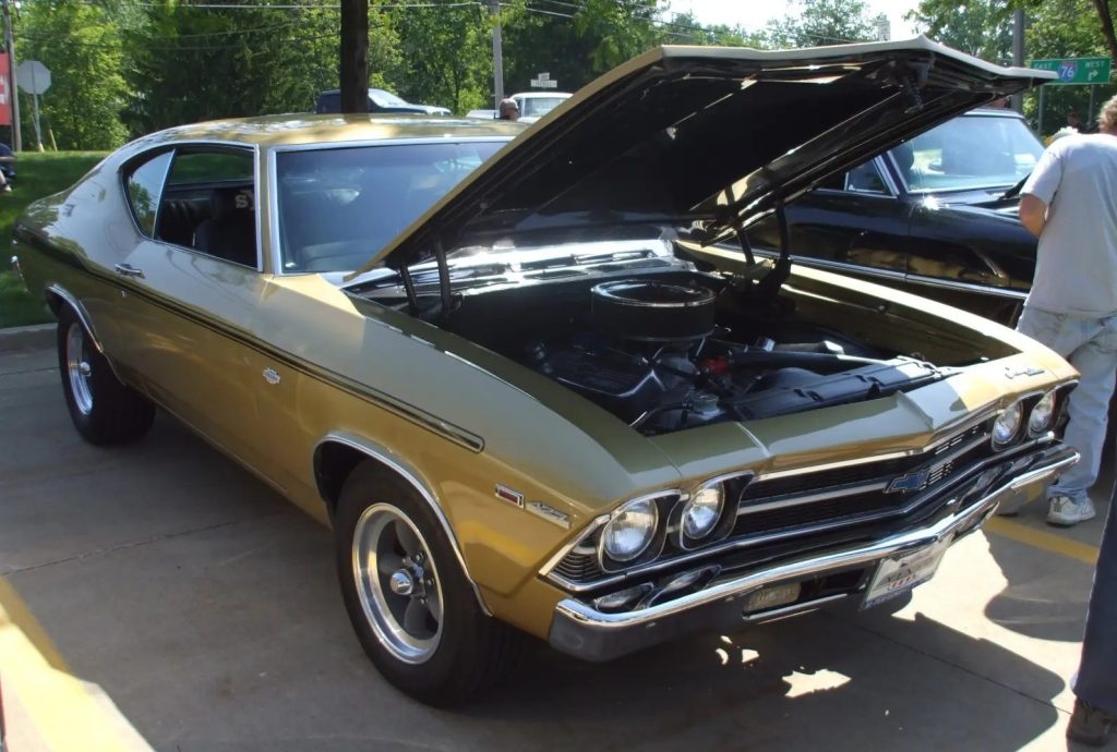 Gold Yenko Chevy Chevelle SS 427