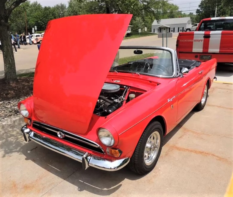 1966 sunbeam tiger at summit racing car show