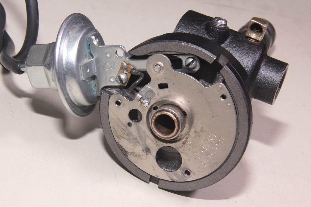 breaker plate with ground wire installed on a gm delco distributor