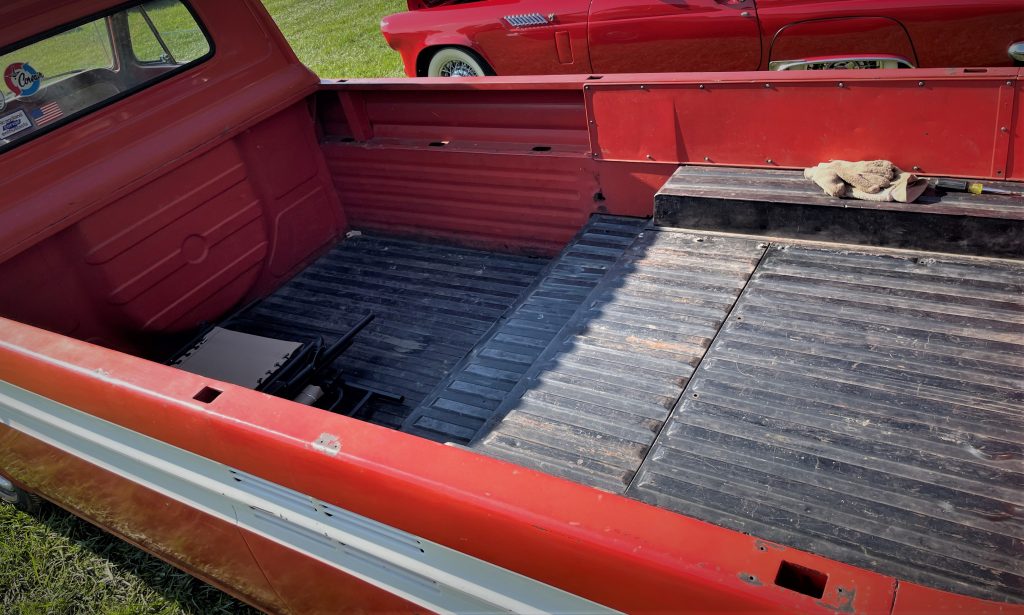 bed view of a a 1962 chevy corvair greenbriar loadside truck