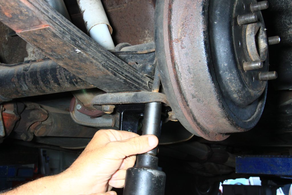 bolting traction bar mount to leaf spring perch