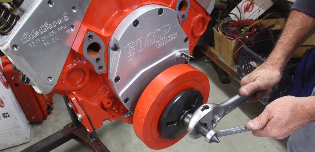 removing a harmonic balancer on an engine