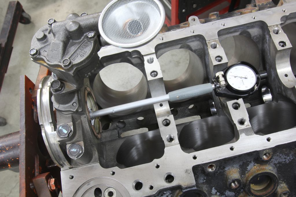 using a dial gauge on a engine crank bore