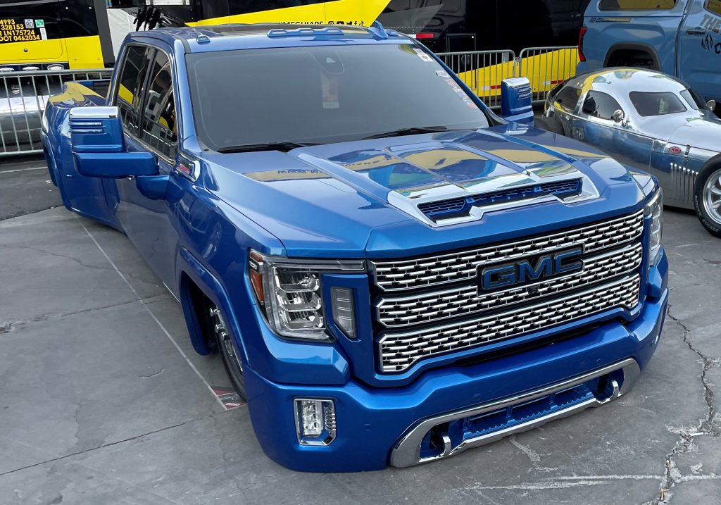 lowered gmc dually show truck