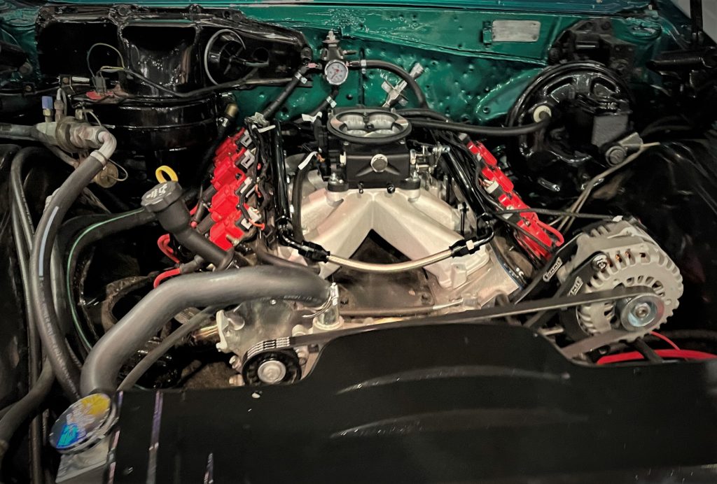 1967 oldsmobile cutlass supreme holiday coupe, engine bay