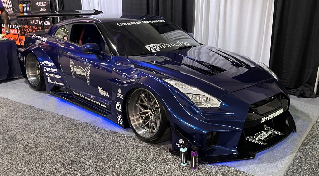 nissan gtr race car