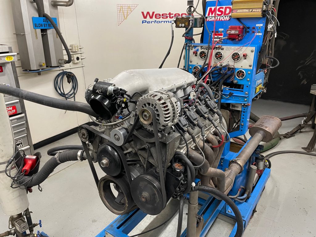 ls engine on a dyno run, LR4
