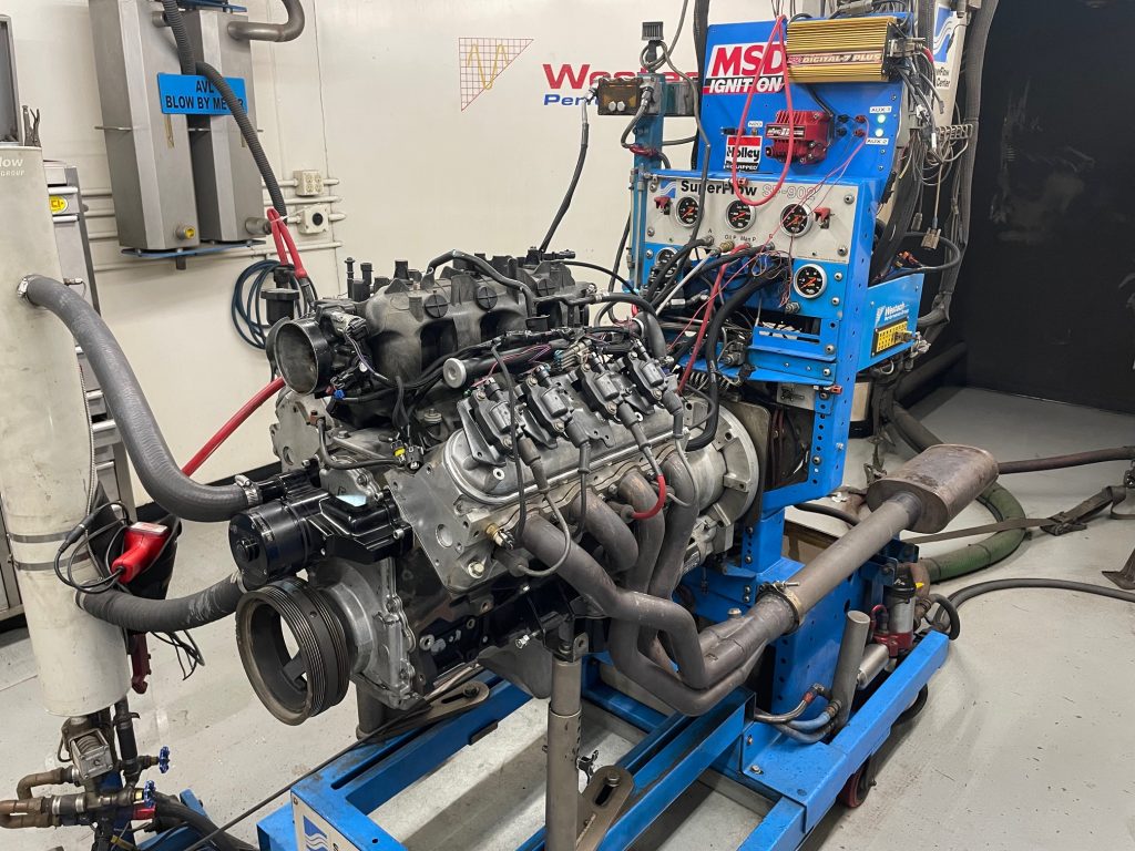 LR4 4.8L LS Engine on Dyno