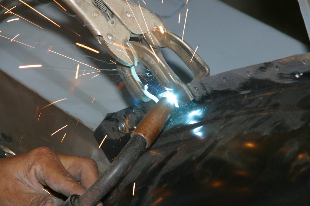 welding 2 metal pieces together