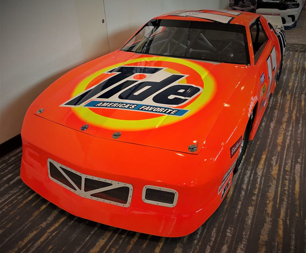 dale waltrip 17 tide nascar stock car