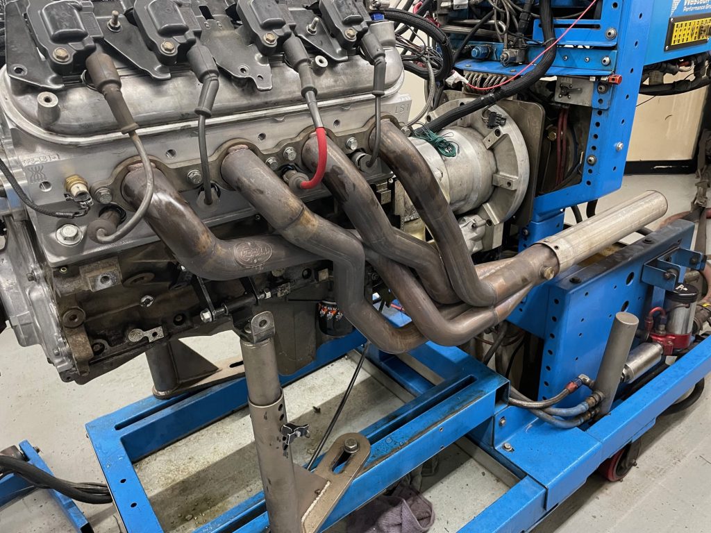 headers on an engine on dyno