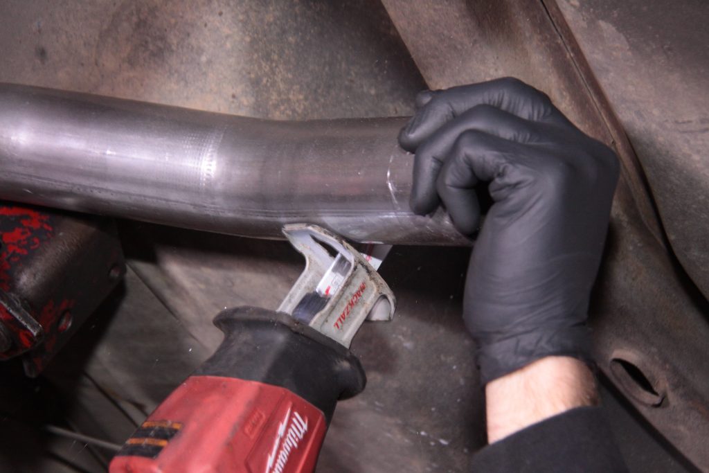 cutting exhaust tubing with a saw