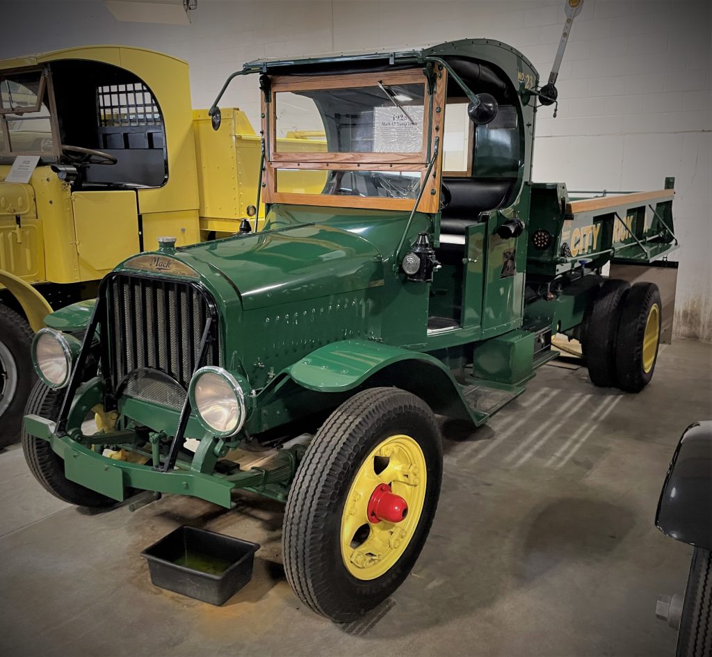 1923 mack a2 drump truck