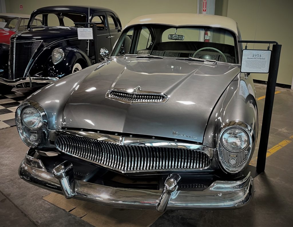 1954 kaiser k54 sedan