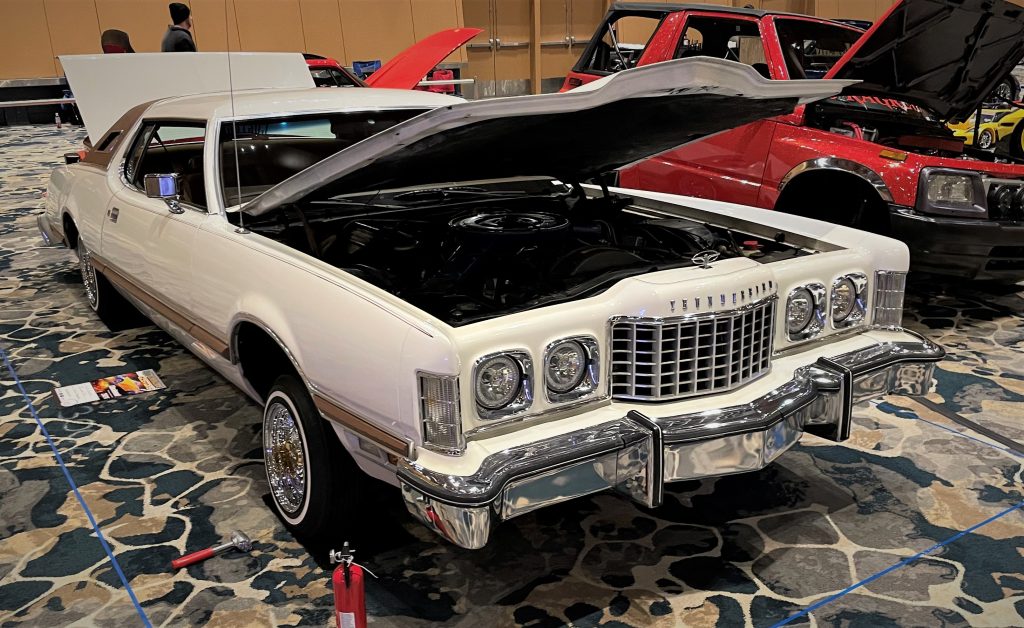 1975 ford thunderbird lowrider