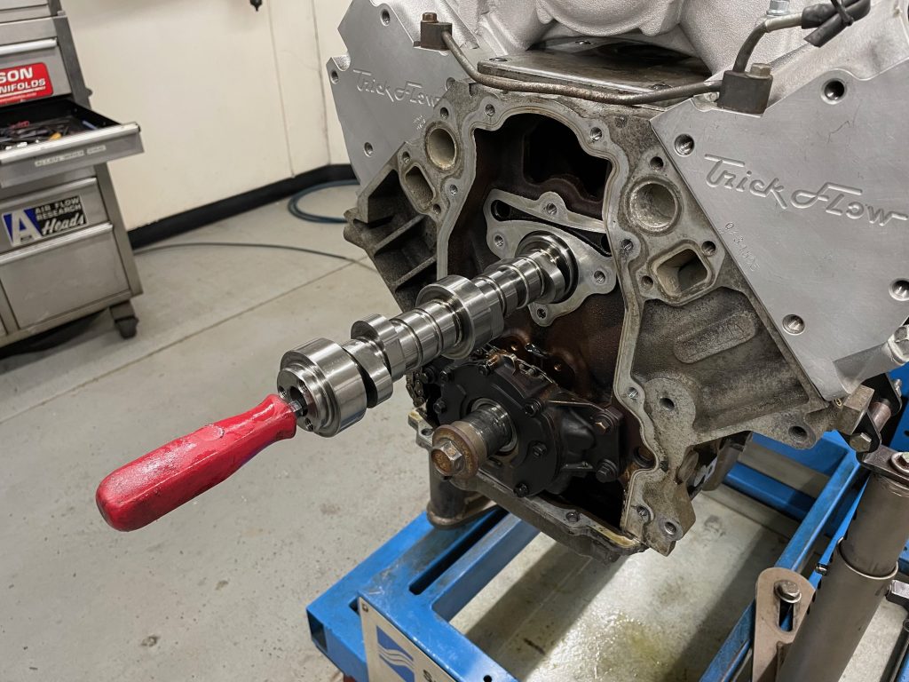 installing a camshaft into an engine