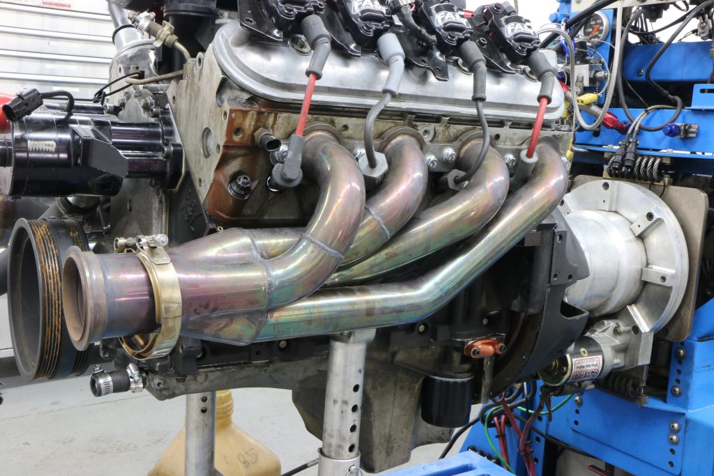headers on an ls engine dyno