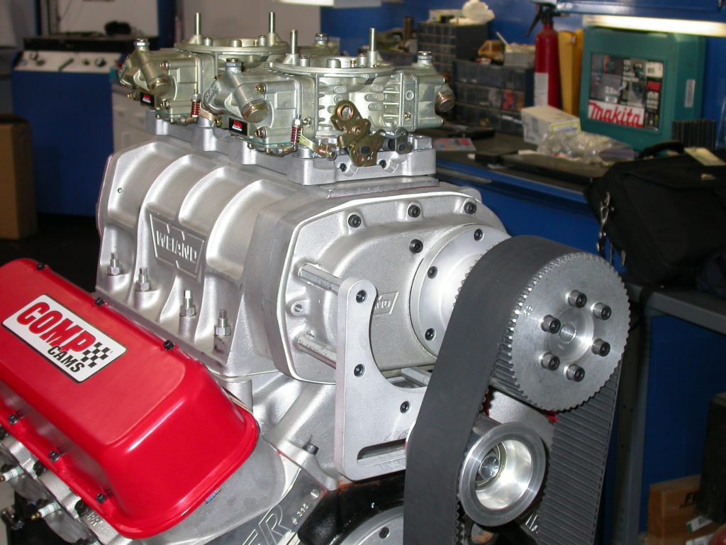 blower and gilmer belt on a supercharged v8 engine