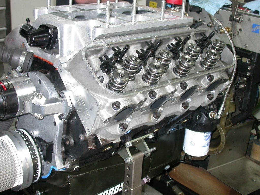 big block chevy cylinder head with valve cover removed