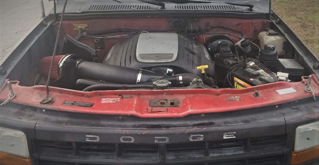 gen 3 hemi in a 1st-gen Dodge Dakota
