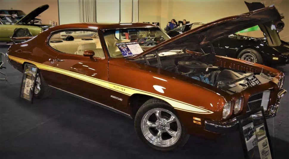 root beer brown 1971-Pontiac-GT-37
